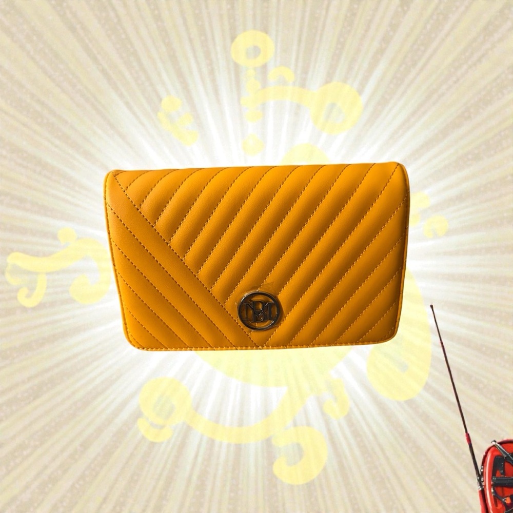 Badgley Mischka Yellow Quilted Clutch - Picture 4 of 13